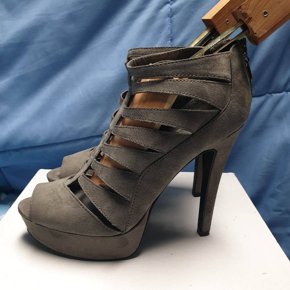 G by Guess suede heels